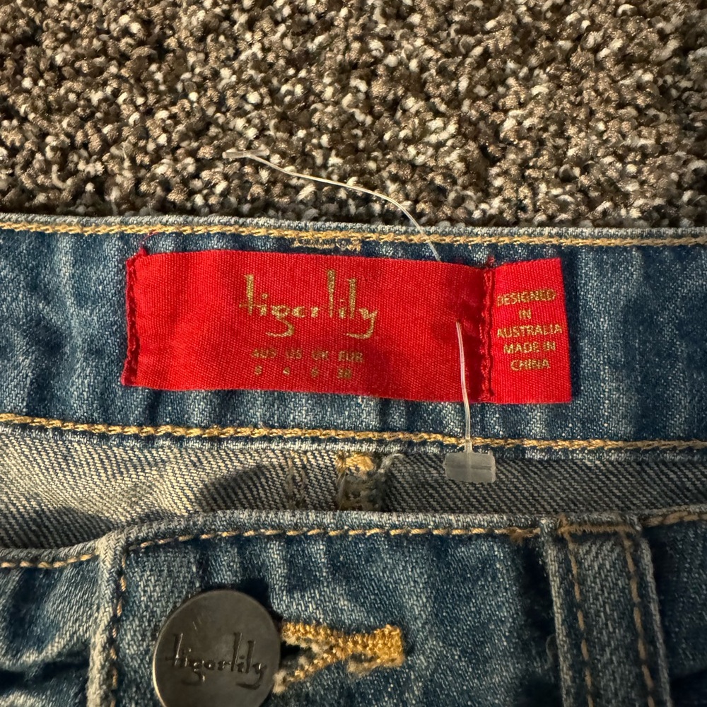 NWT Designer Denim Daisy Duke Booty Shorts, US size 4 - Picture 4 of 6
